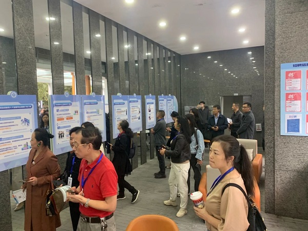 再獲點(diǎn)贊! 成都市委辦公廳、市政府辦公廳和市人社局相關(guān)領(lǐng)導(dǎo)一行參訪由瑞方人力打造的全市首個就業(yè)小站 第4張