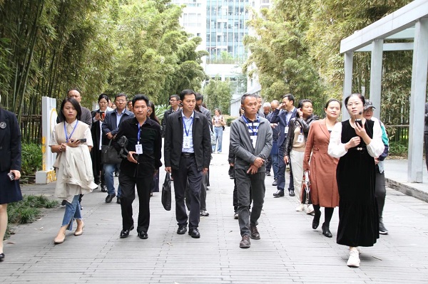 再獲點(diǎn)贊! 成都市委辦公廳、市政府辦公廳和市人社局相關(guān)領(lǐng)導(dǎo)一行參訪由瑞方人力打造的全市首個就業(yè)小站 第1張